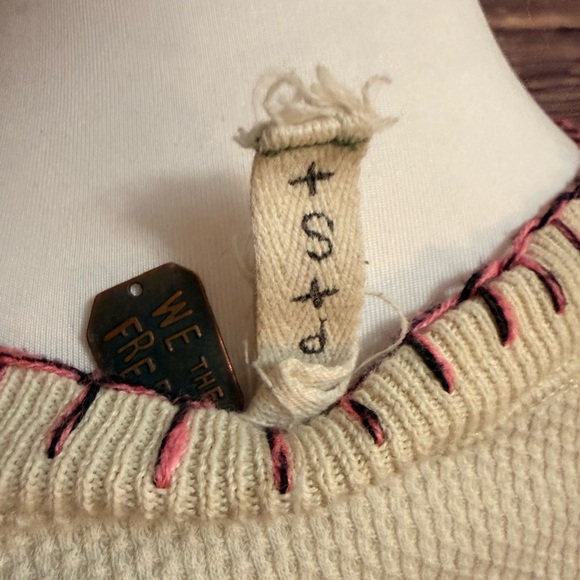 “We The Free” Cream and Pink Embroidered Long Sleeve Thermal Henley - Picture 8 of 9